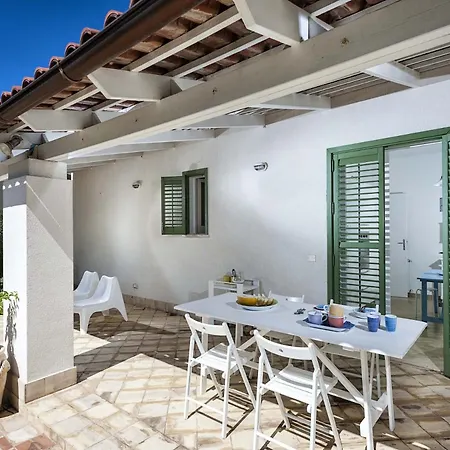 Casa Bianca Villa *